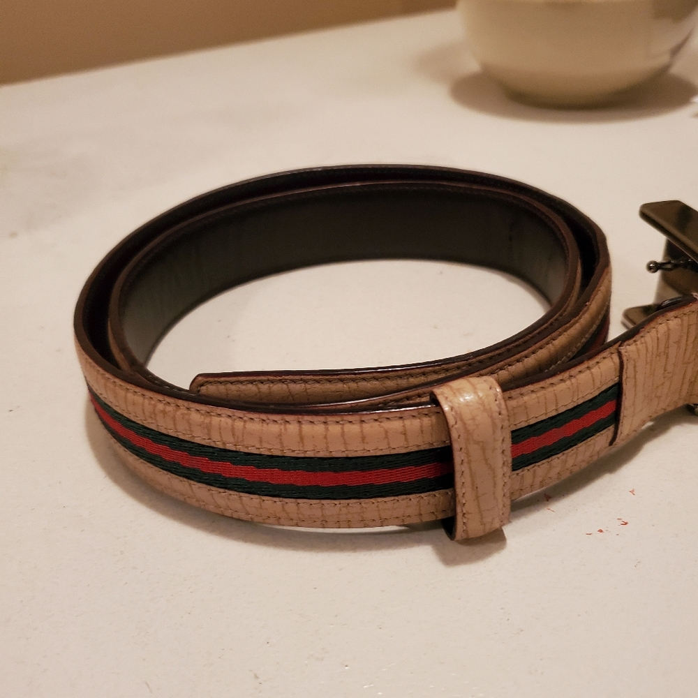 Gucci Leather & Canvas Belt 🎊 Host Pick - Picture 4 of 12